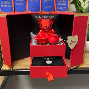 Elegant Silver Heart Necklace in Red Gift Box w/Teddy Bear. Nib